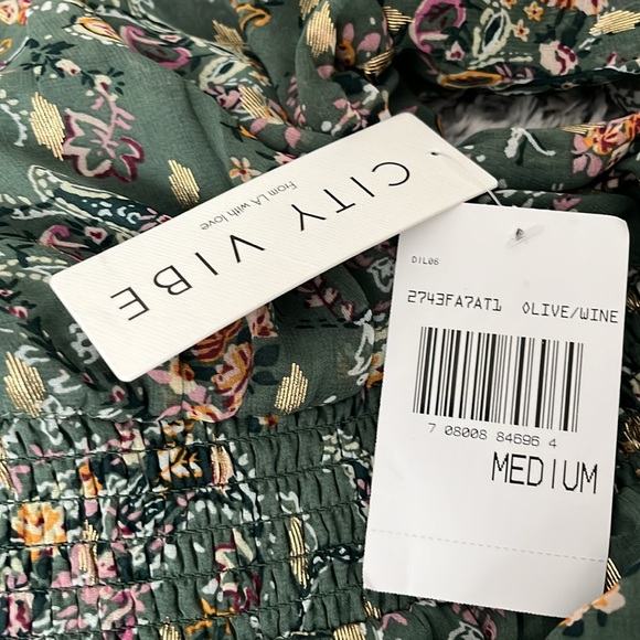 City Vibe Women’s green paisley/floral short sleeve layered mini dress sz M NWT - Picture 11 of 11